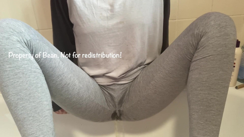 Alice Bean: Leggings molhando compilação