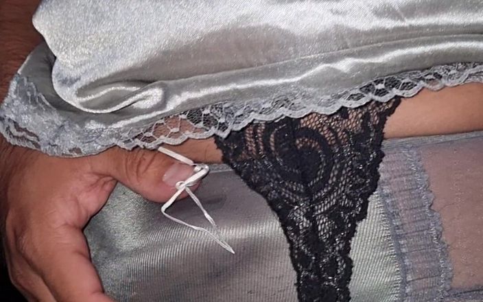 Sexy shinny clothes: Deslizamiento de nylon de metal gris sexy con pantalones breves...
