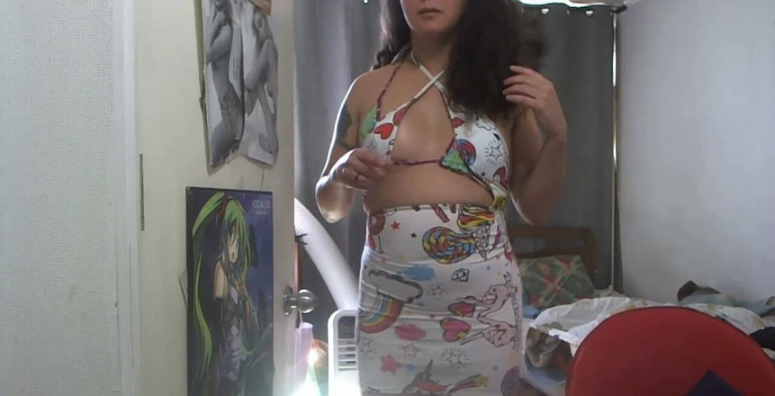 Nikki Montero: Aujourd'hui, porter une belle robe de travail de rue