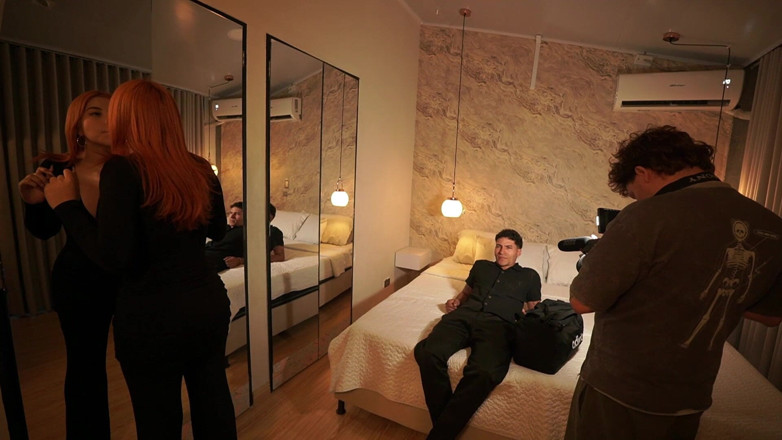 Thiago Lopez: Behind the Scenes! Red-haired Stepsister Gets Fucked in the Hotel...