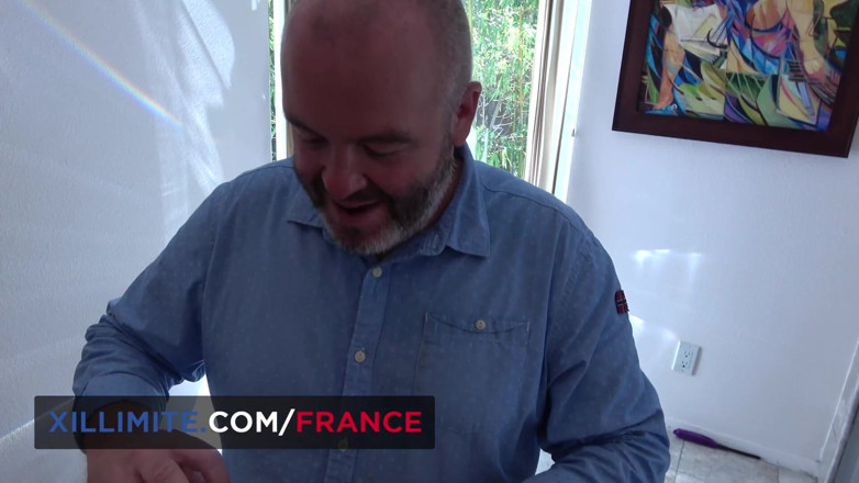 French girls at work: Sesso scambista con una mora bollente