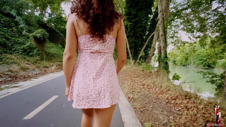 LadyAna: Una sorpresa sotto la gonna