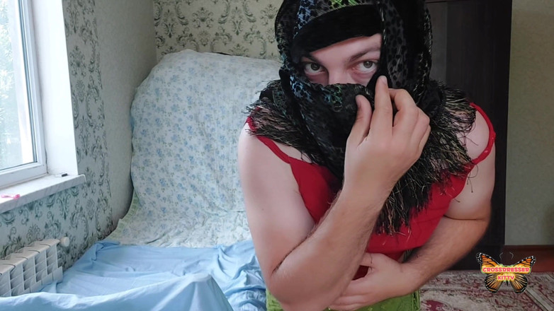 Kitty_Cross: Ładna Ladyboy w sukience tancerza brzucha domowej roboty gorąca blondynka...