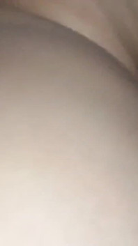 Maridito cornudo come el semen de mi toro directamente de mi coño