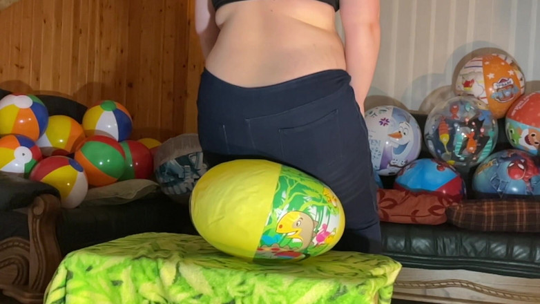 BeachBallsDuo: Weve totalmente schiacciato altri 21 pallone da spiaggia colorati! 40-60 cm 2 telecamere...