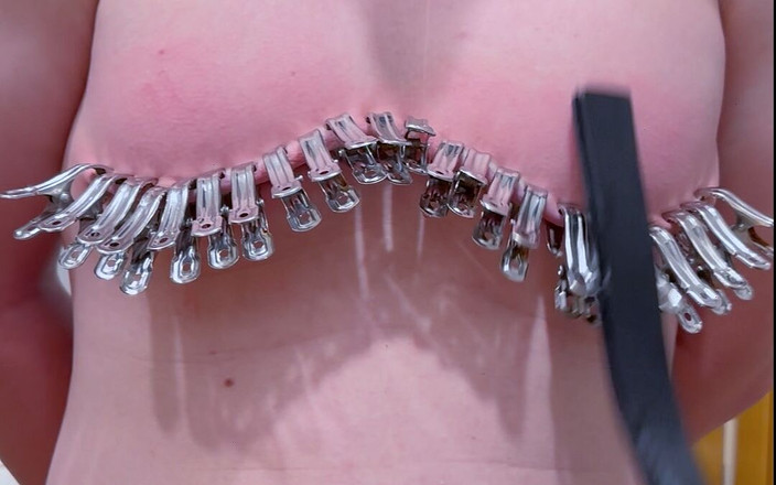 Goddess Dahlia: Punizione al tormento al capezzolo