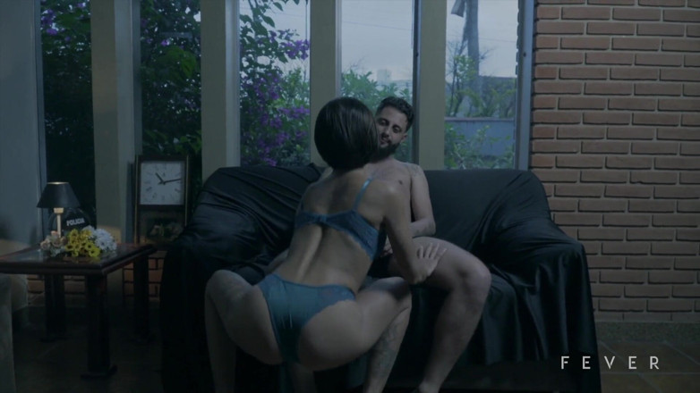 Fever Films: Striptiz yaptıktan sonra sert sikiliyor ve mükemmel ön hazırlık