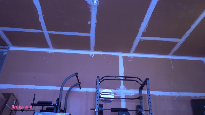 Destination Kat: Намазанная маслом попка на машине для восхождения