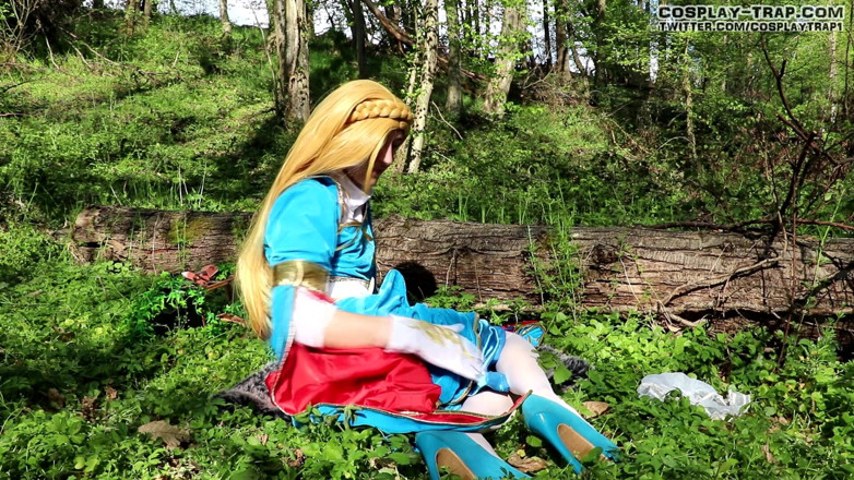 RosalinaxGirl: Zelda Frisky forest frolic trap cosplay