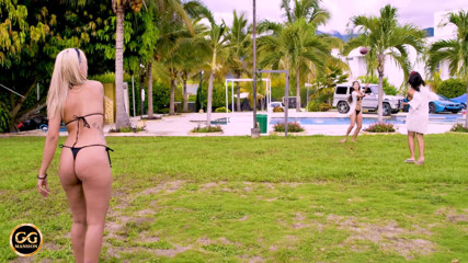 Good Girls Mansion: Seks bertiga panas selepas sesi bola sepak