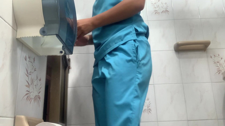 pampammedallo: Kamera v nemocničních koupelnách