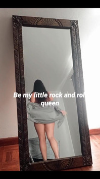 Tôi có thể trở thành nữ hoàng rock n roll của bạn không?