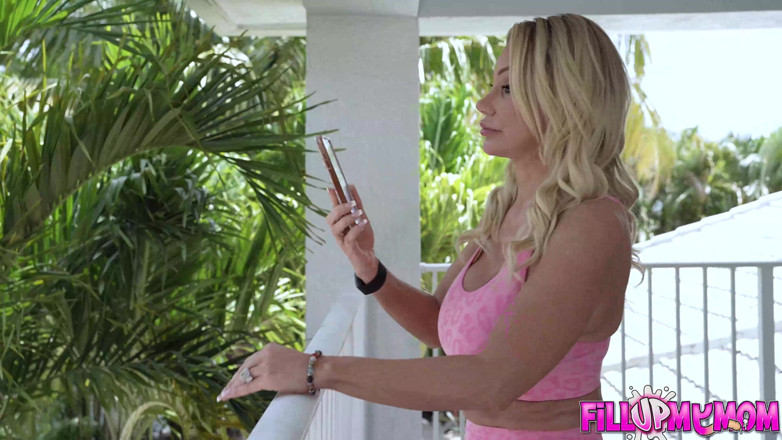 Fill Up My Stepmom: Eine muschi für junges sperma gemacht - Brittany andrews