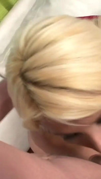 Transsexuale sexy cu scule uriașe și dure excitate pentru un futai anal bun, compilație cu futai anal în trei