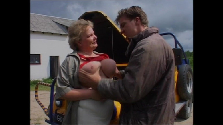 Muschi movie official: Une MILF de campagne à gros nichons se fait baiser comme...