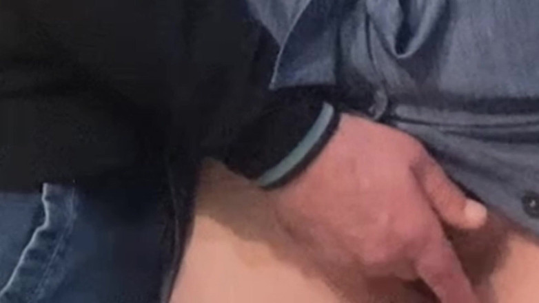 Niki studio: Omg!!! Die schmutzigen finger eines fremden reibten M muschi