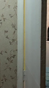 Un voisin m’a baisée par la bouche pendant que mon mari se lave sous la douche