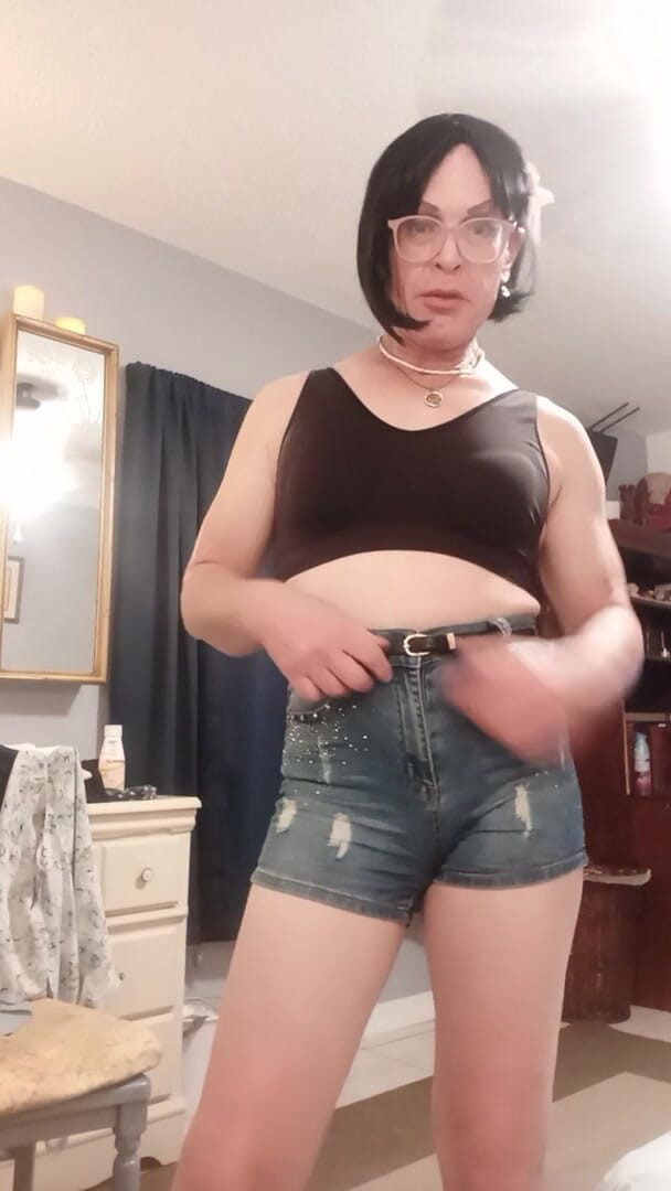 Leopard doggy productions: Lisa B.は少しお茶をします。