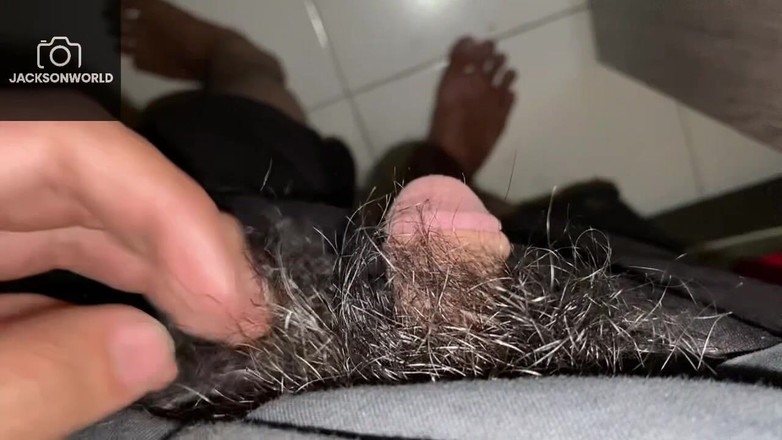 Jackson World: ホットソロセッションクローゼットの前で我慢できなくなるまでオナニーする私を見てください