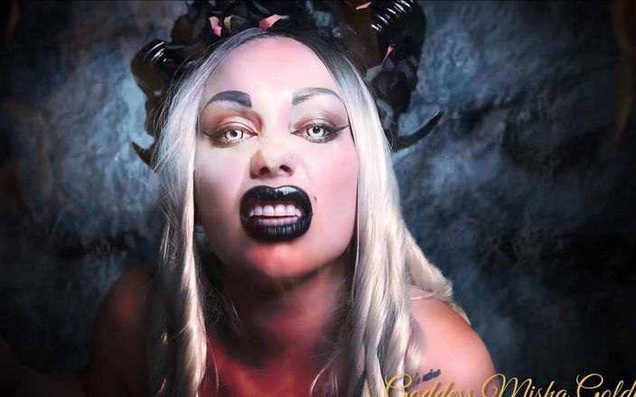 Goddess Misha Goldy: Eine sexy Dämonin mit verführerischen schwarzen lippen neckt dich mit...