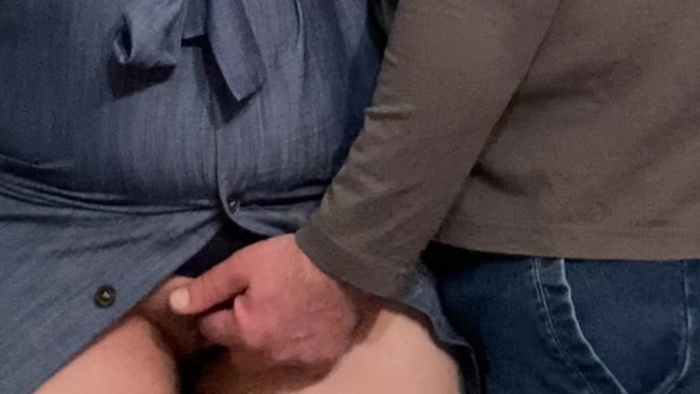 PriyaNaavya: Un demi-frère pervers me caresse la chatte dans le métro