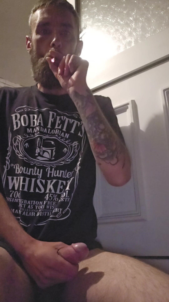 Smoking stoker: Wielki kutas wanking z paleniem fetysz spust strzał