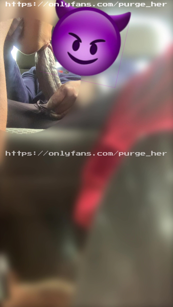 Purge_her: प्यारी हल्की त्वचा के बड़े होंठ मेरे गले में जोरदार वीर्य निकालते हैं