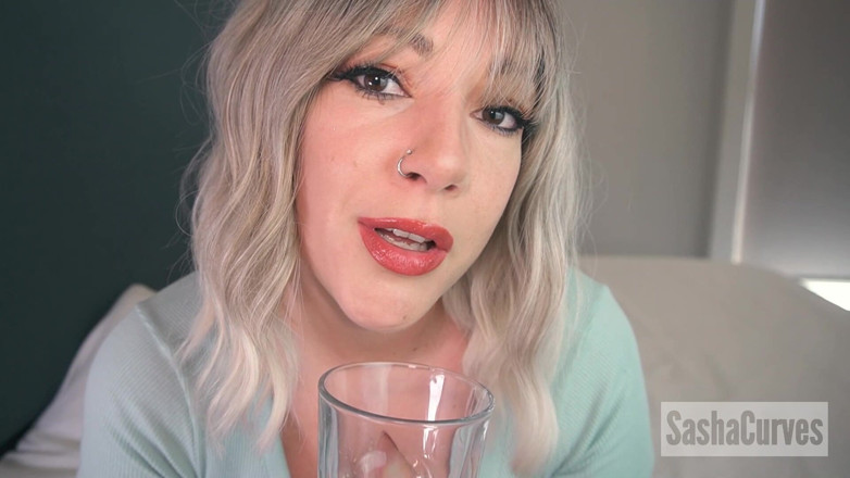 Sasha Curves: Instrucțiuni de masturbare pentru perversul mic ciudat al mamei vitregiene