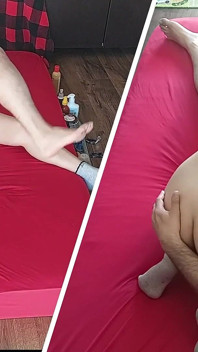 Blowjob dengan isteri amatur, pepek berbulu, pantat besar. Urut sensual pasangan panas dengan minyak di badan.