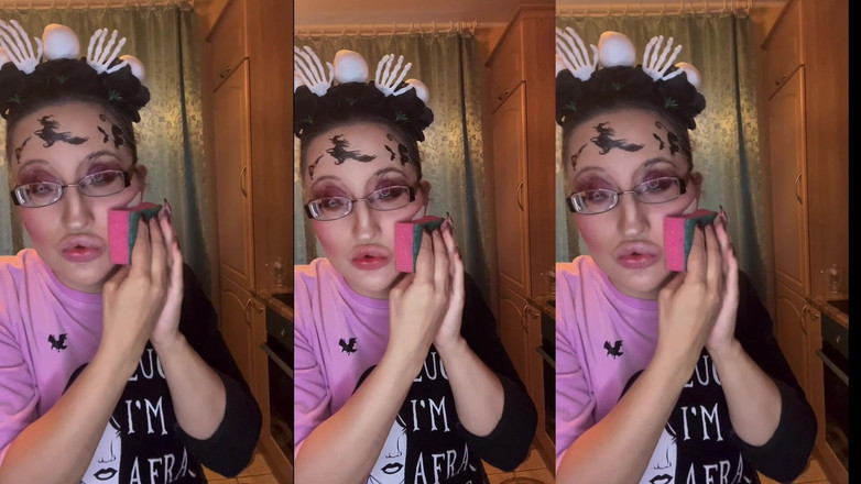 FinDom Goaldigger: Maminsynek, sprawię, że będziesz lizał moje okulary i usta, podczas gdy...