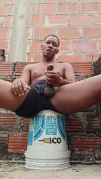 Joven Colombiano Se Masturba En La Azotea