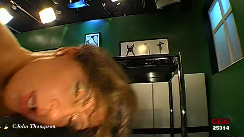 German Hardcore Gangbang: GGG John Thompson - surcharge énorme de gangbang de bukkake