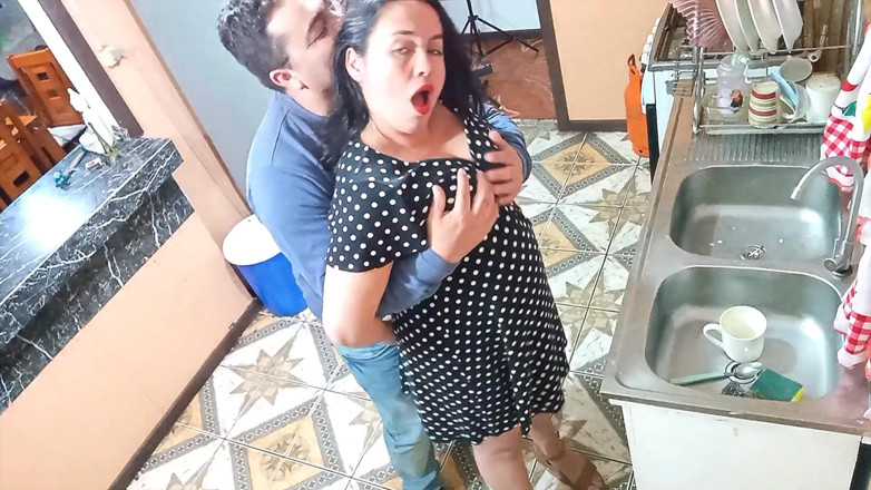 BBW Kelly Mom: Ficken zwischen Töpfen und Pfannen: eine heiße Küche"