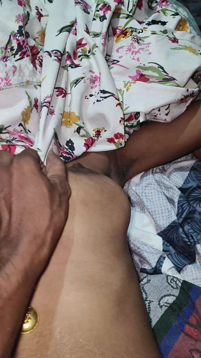 X videos: Rekaman seks adik tiri india 2