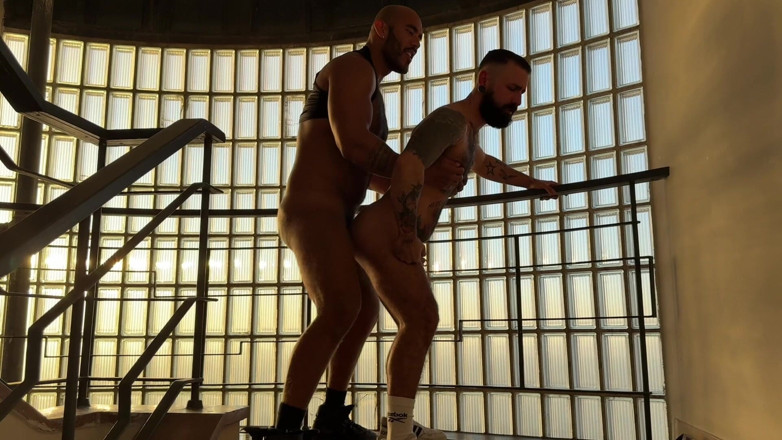 Rober_go: Draußen Treppe, Volle Ladung!
