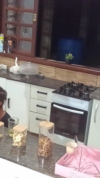 Sexo anal com esposa gostosa infiel na despensa do bar