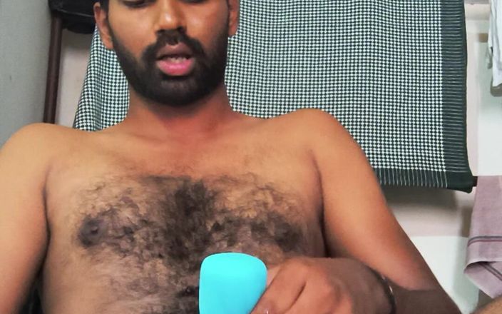 HornyHunk: Мастурбую з моєю новою секс-іграшкою