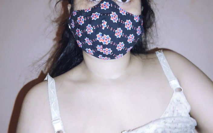 Faryal: Desi ragazza arrapata sega e sperma caldo