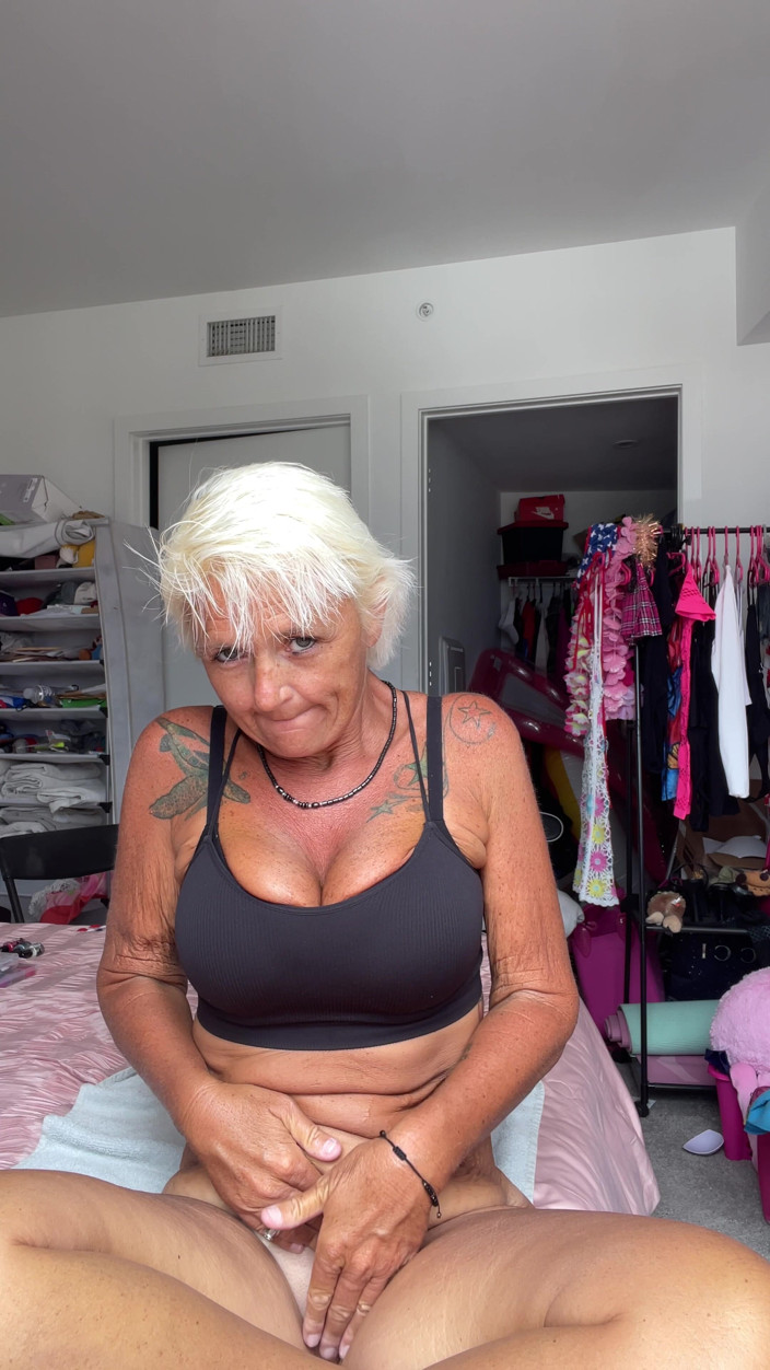 Greek Goddess Steph: POV milf masturbace