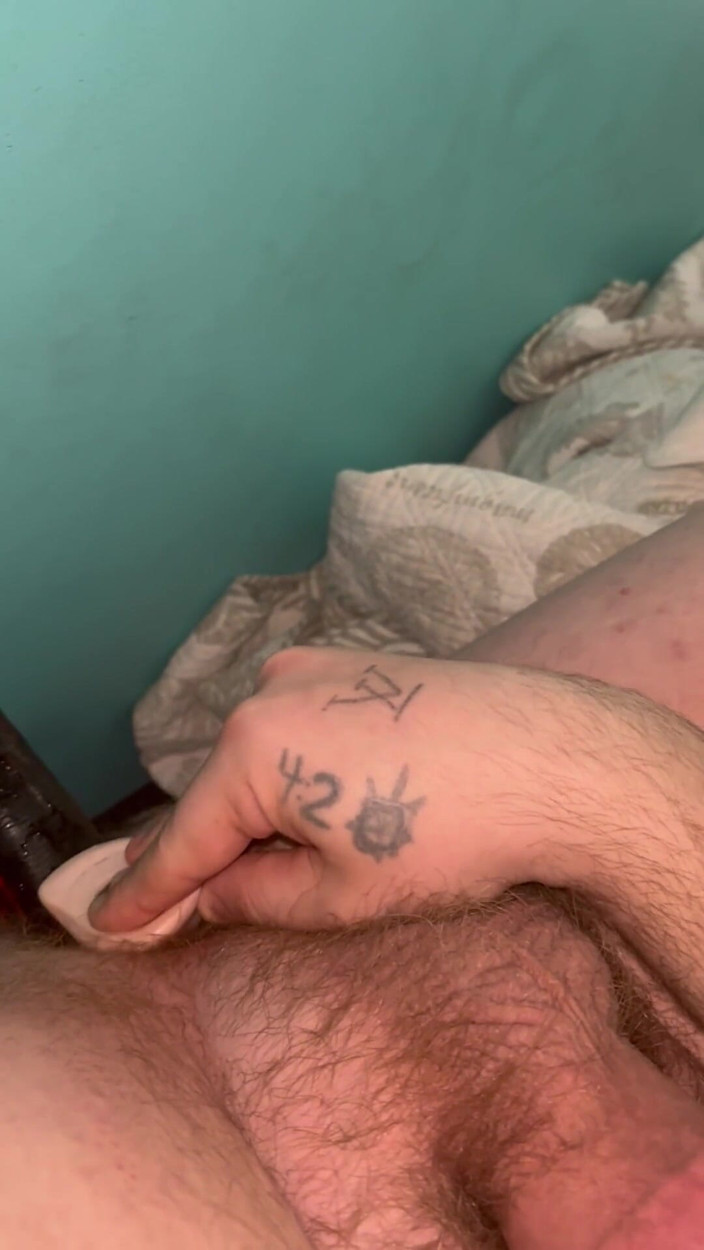 Bigwhitecock: Trying to Stretch My Hole Wider
