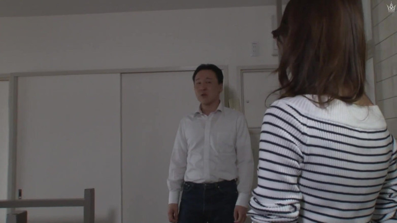 Raptor Inc: 낯선 사람의 막대에 사랑을 떨어뜨리는 사랑하는 아내... 남편에게 보여주지 않는 음란한 에로티시즘 -1