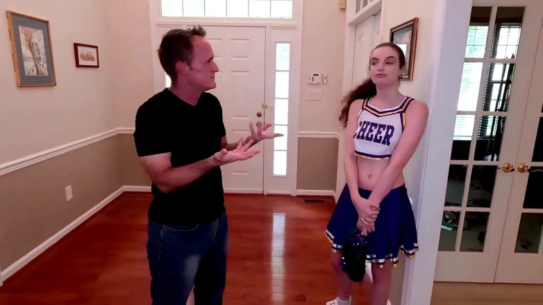 DCTrousersnake: L'uomo più anziano dctrousersnake scopa la cheerleader fidanzata del figliastro...