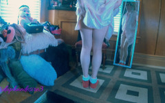 Cute Sissy T-girl in Pyjamas Shoots a Giant Stream at You thumbnail