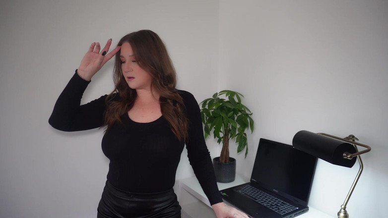 Harley Taboo: Degradována šéfem HD