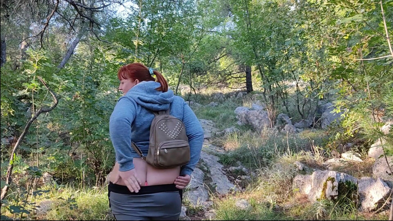 niurakoshkina: เย็ดกลางแจ้ง หีแดงสาวเลี้ยงลูกเลี้ยงหุ่นอวบเงี่ยนโดนเย็ดโหดในสวนสาธารณะ