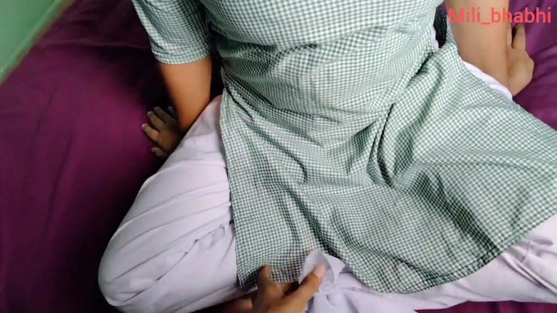Mili bhabi: Mili siswi india lagi asik sama pacarnya xvideos