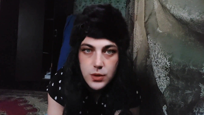 Kitty_Cross: Culona linda pelirroja en forma - modelo casera de crossdresser kitty...