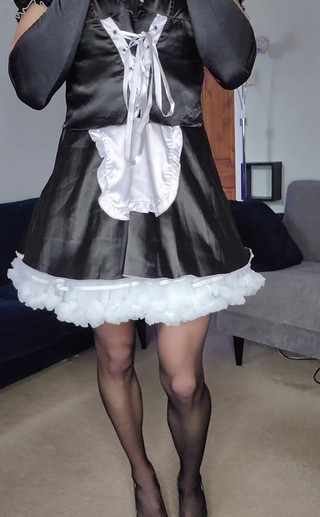 JessicaXD: Líbí se ti moje uklízecí uniforma?