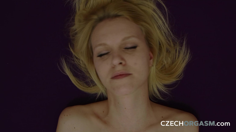 Czech Orgasm: เช็กถึงจุดสุดยอด 91: ปากใหญ่ แตดใหญ่ – เธอกระตือรือร้นที่จะทําทุกการกระทํา