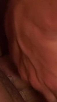 Kurvig blond milf får sin röv knullad djupt